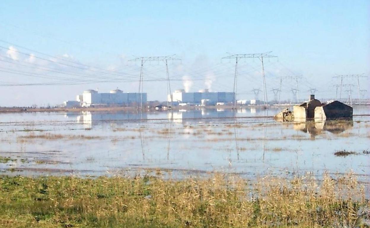 La central y sus alrededores se inundaron en 1999. 