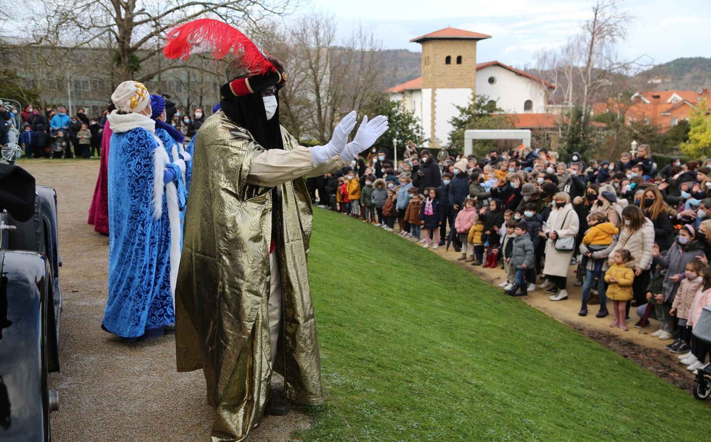 Fotos: La cabalgata de los Reyes Magos recorre las calles de Donostia