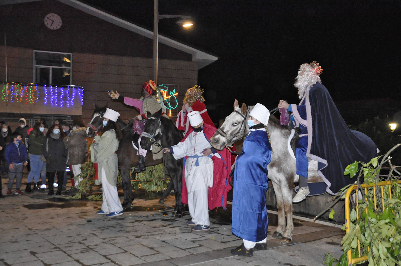 Fotos: Los Reyes Magos recorren todos los rincones de Gipuzkoa