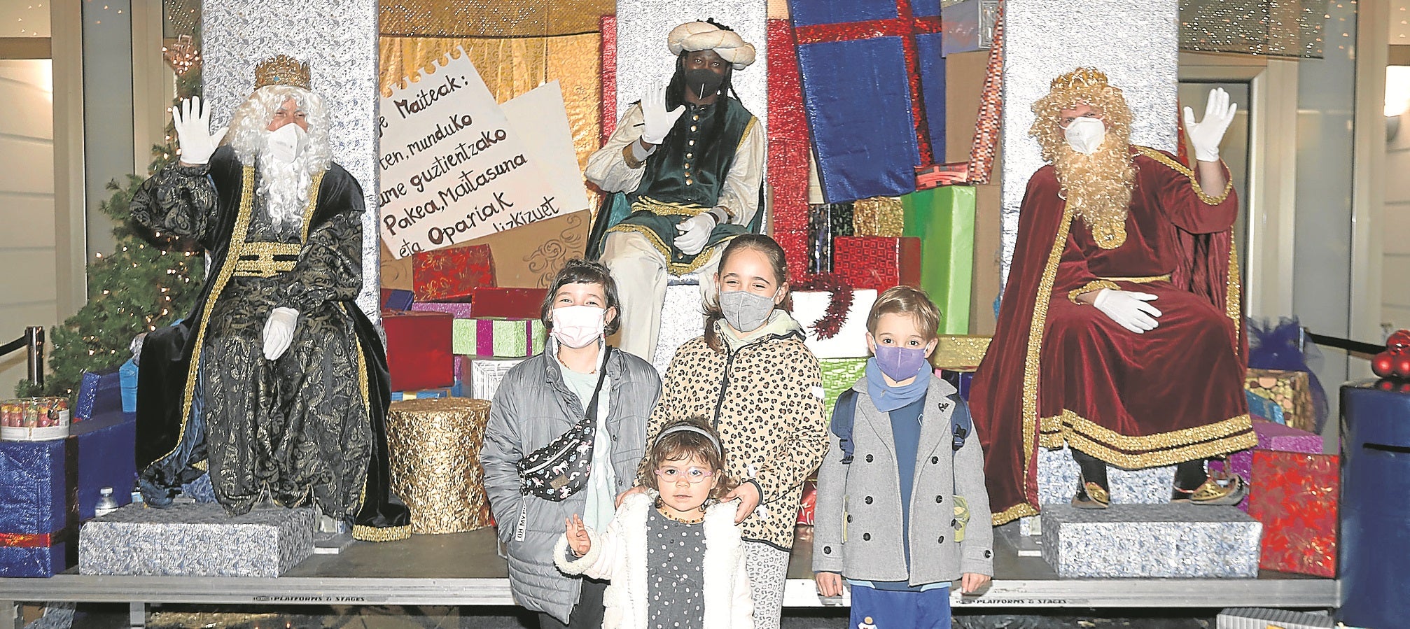 Fotos: Los Reyes Magos recorren todos los rincones de Gipuzkoa