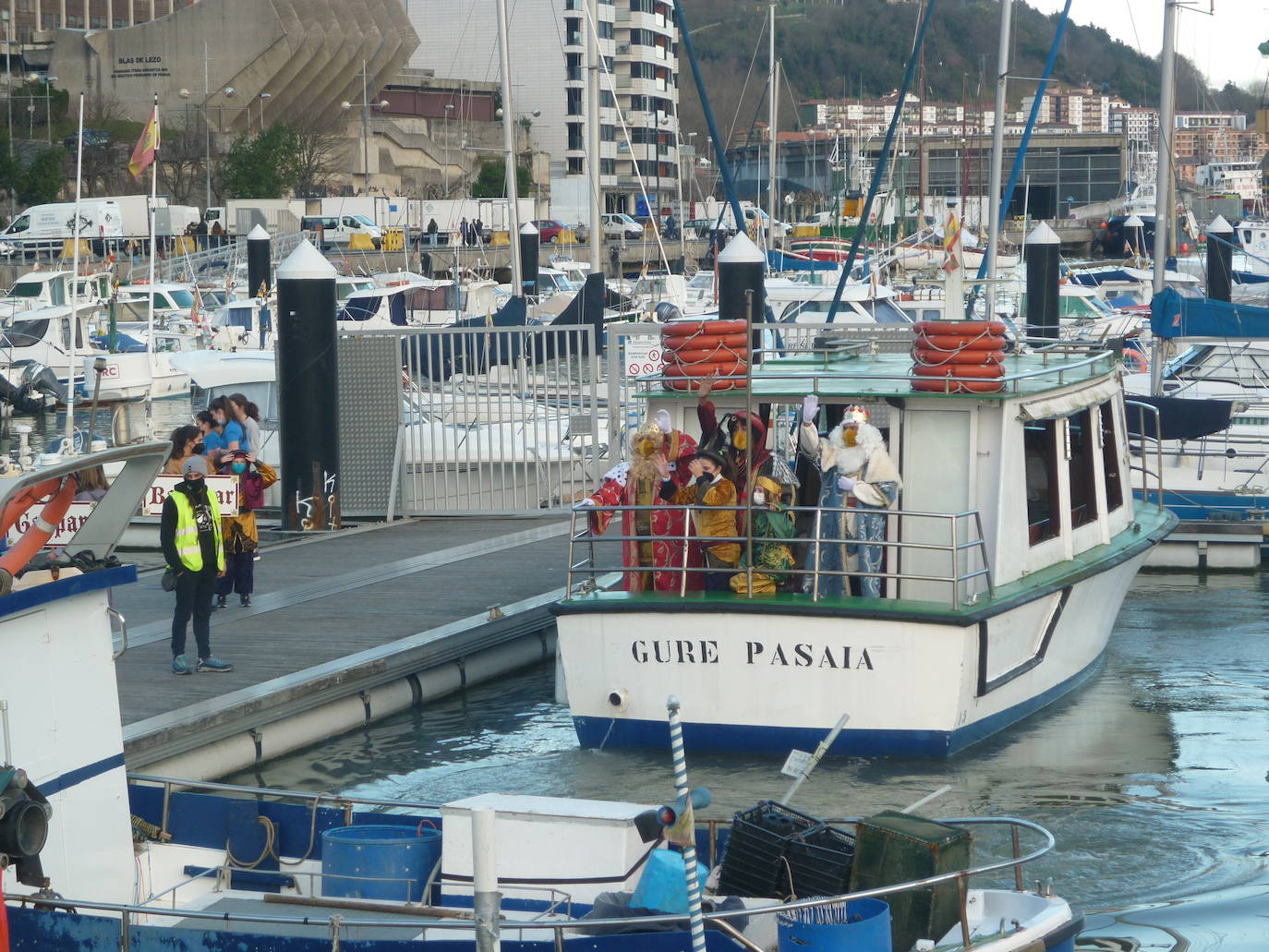 Fotos: Los Reyes Magos recorren todos los rincones de Gipuzkoa