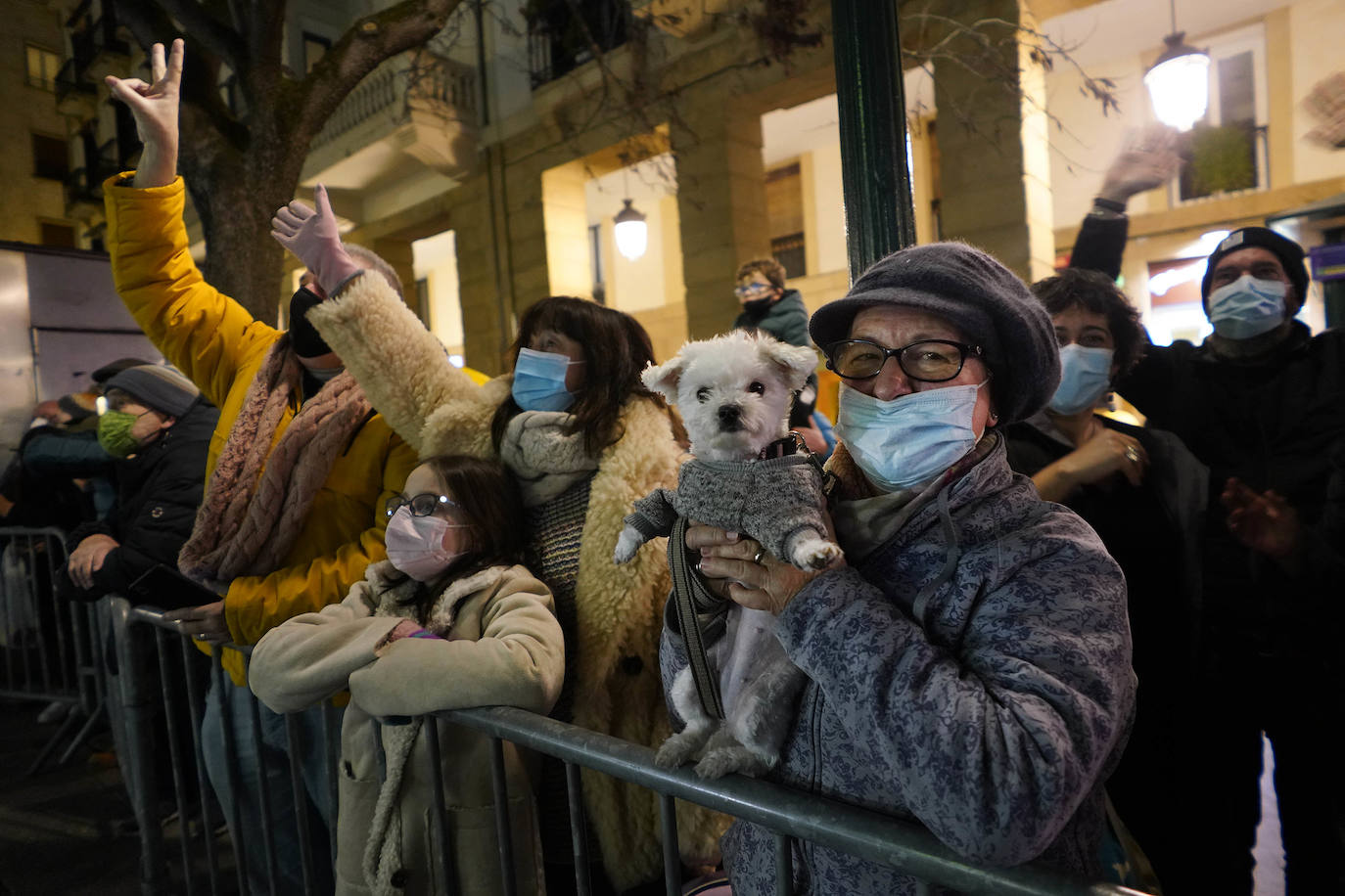 Fotos: La cabalgata de los Reyes Magos recorre las calles de Donostia