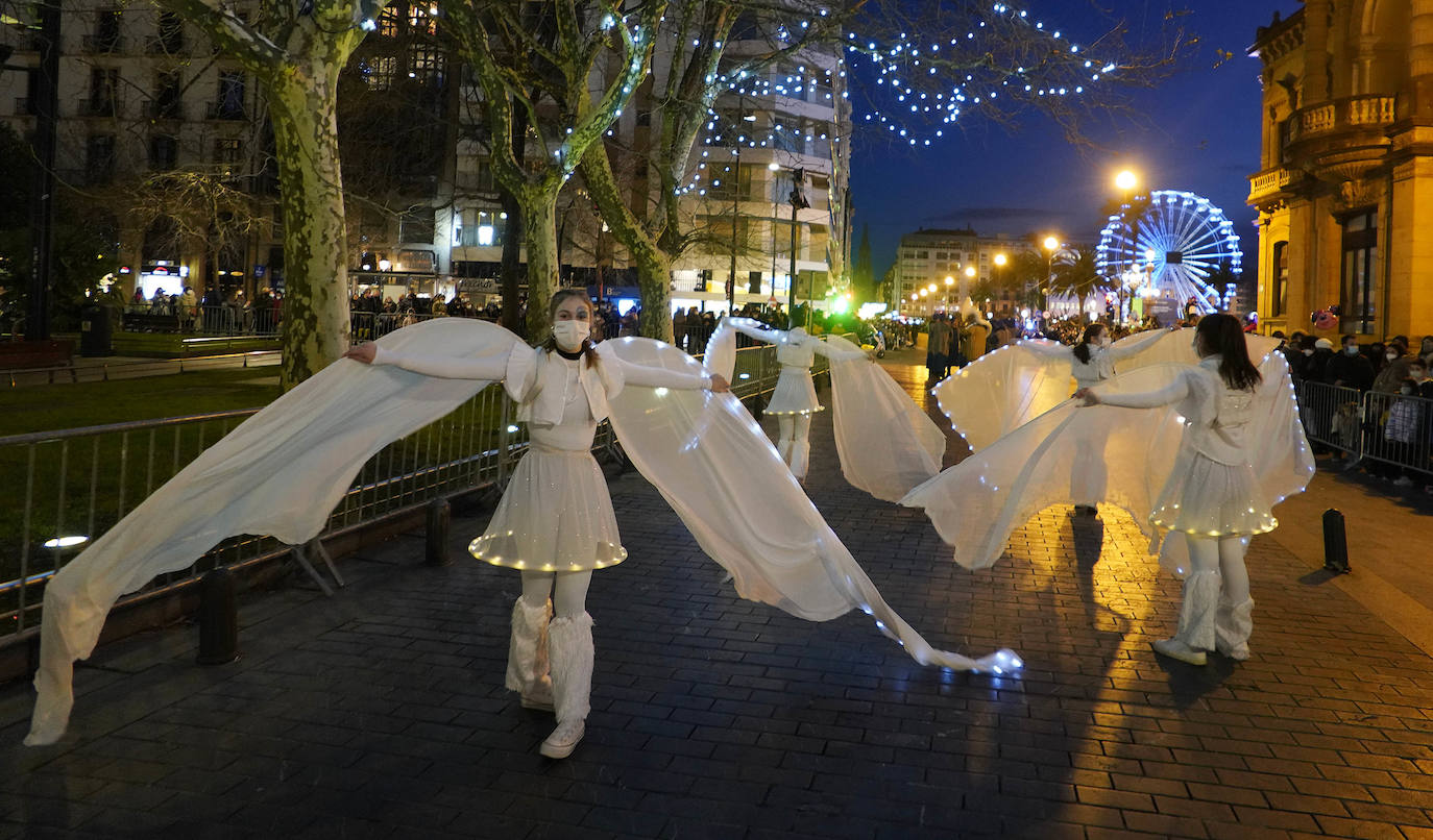 Fotos: El paso de los Reyes Magos por San Sebastián