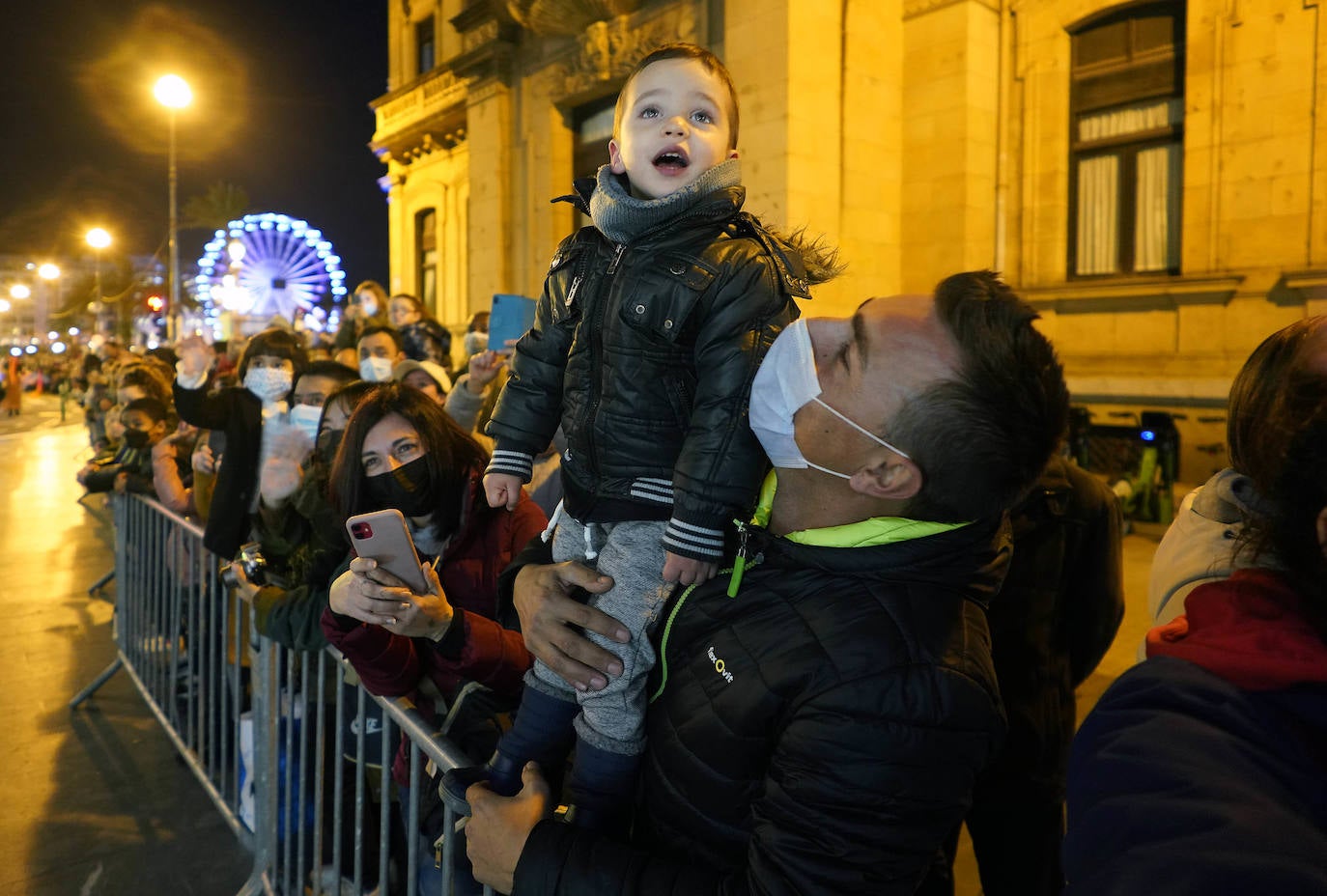 Fotos: El paso de los Reyes Magos por San Sebastián