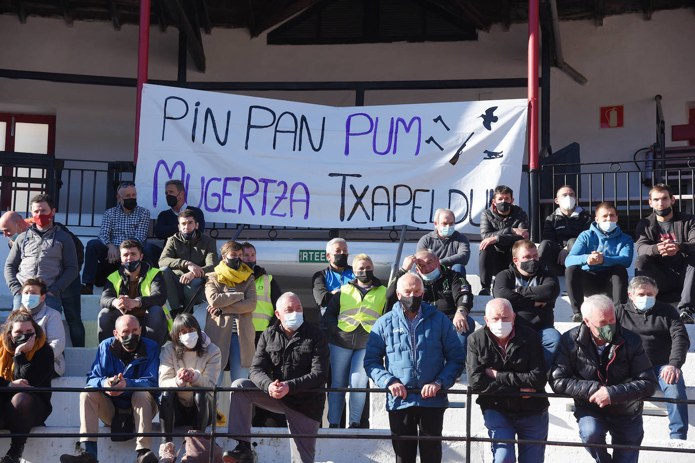 Fotos: Ugaitz Mugertza se hace con la txapela en la primera edición del Euskal Duatloia