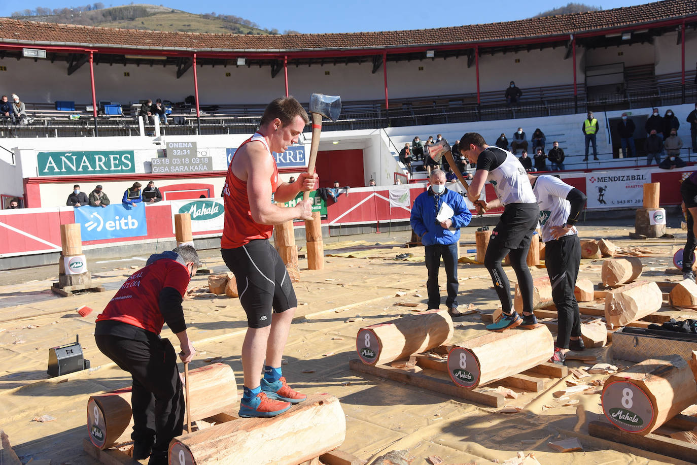 Fotos: Ugaitz Mugertza se hace con la txapela en la primera edición del Euskal Duatloia