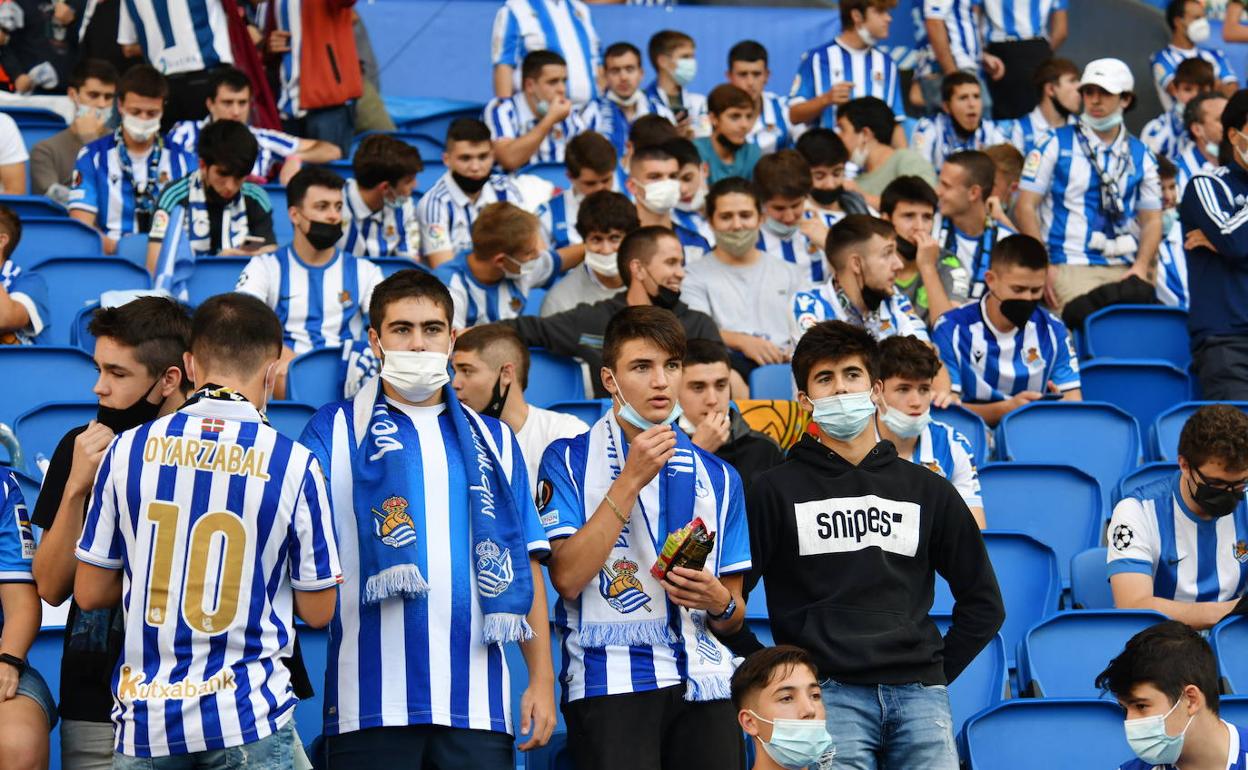 Real Sociedad: Real Sociedad-Celta de Vigo: La Real Sociedad recuerda que no se puede consumir ni beber en el asiento