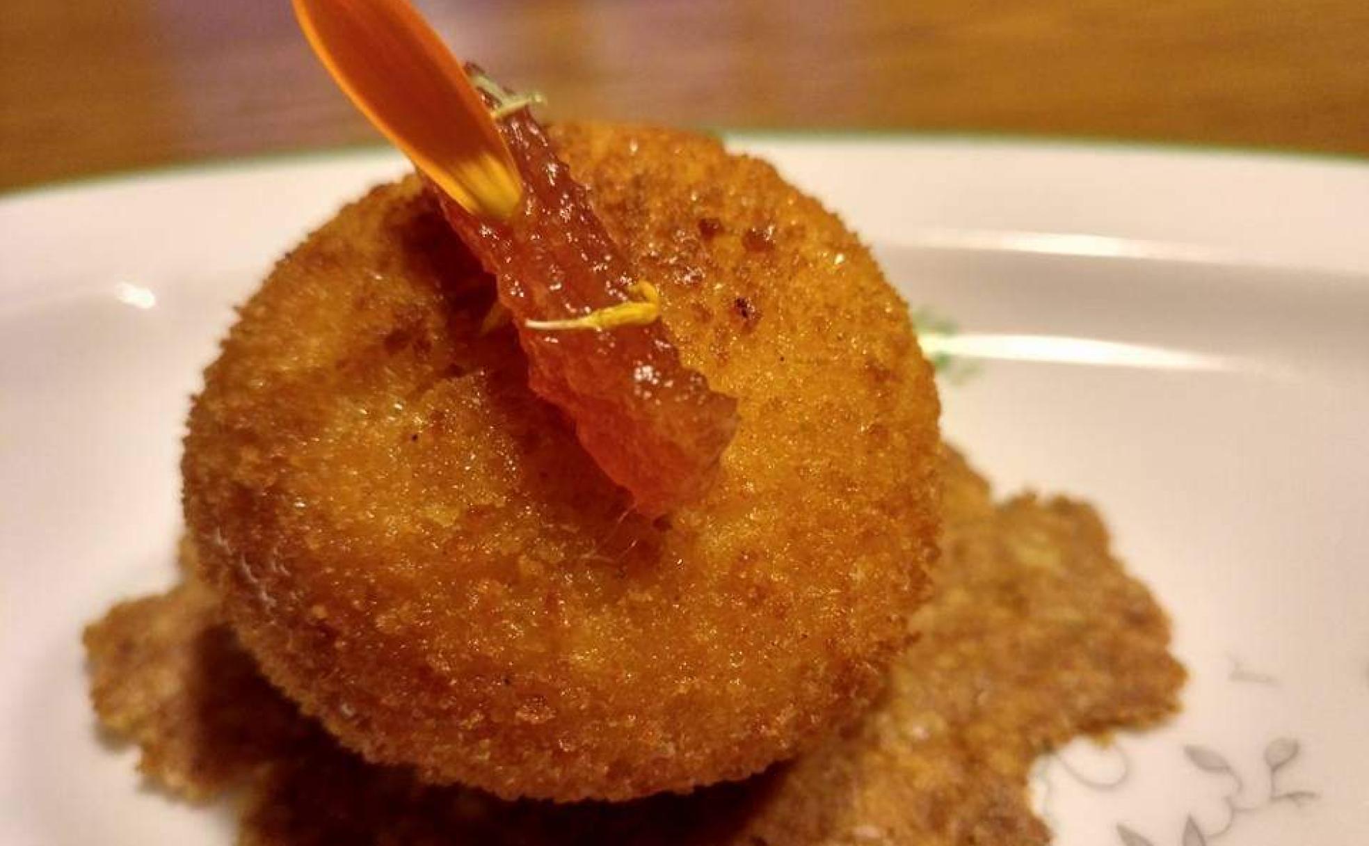 La croqueta de queso Idiazabal de la carnicería Oiarbide, en Zegama.