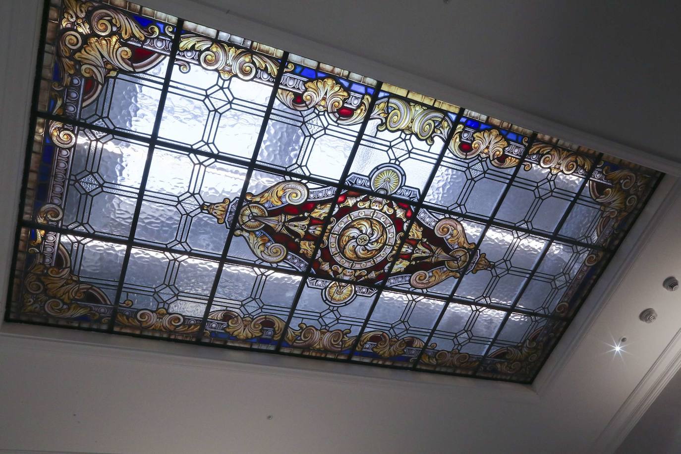 El ala oeste del consistorio donostiarra ha sido sometido a un proceso de renovación que ha permitido adaptar a las necesidades del siglo XXI un edificio del XIX