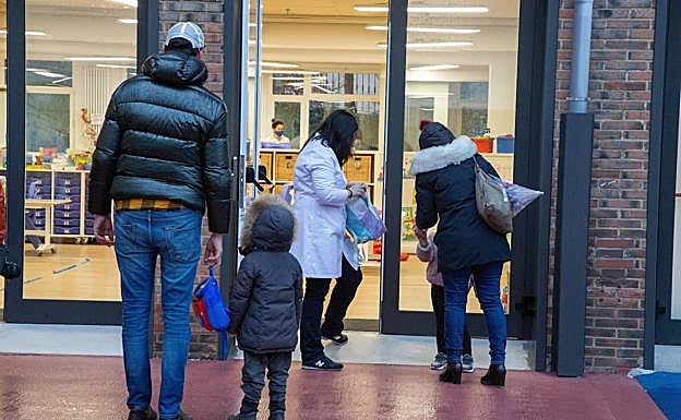 La vuelta a las aulas se salda con otro medio millar de sustituciones de profesores