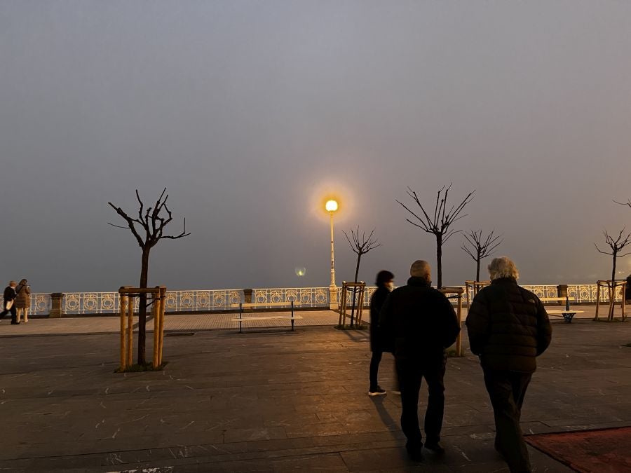 Fotos: Amanecer bajo la niebla