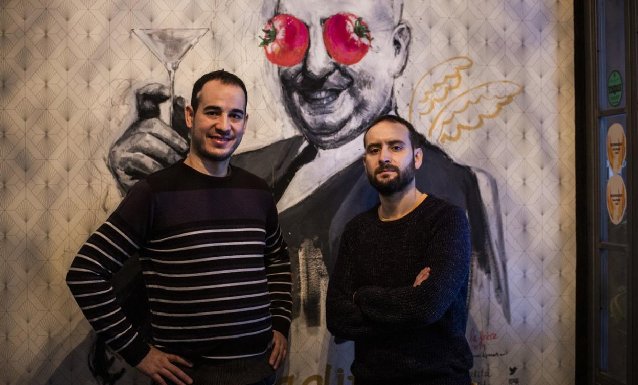 Los hermanos Mario y David Villalón siguen con la tradición familiar y dirigen el madrileño Angelita.