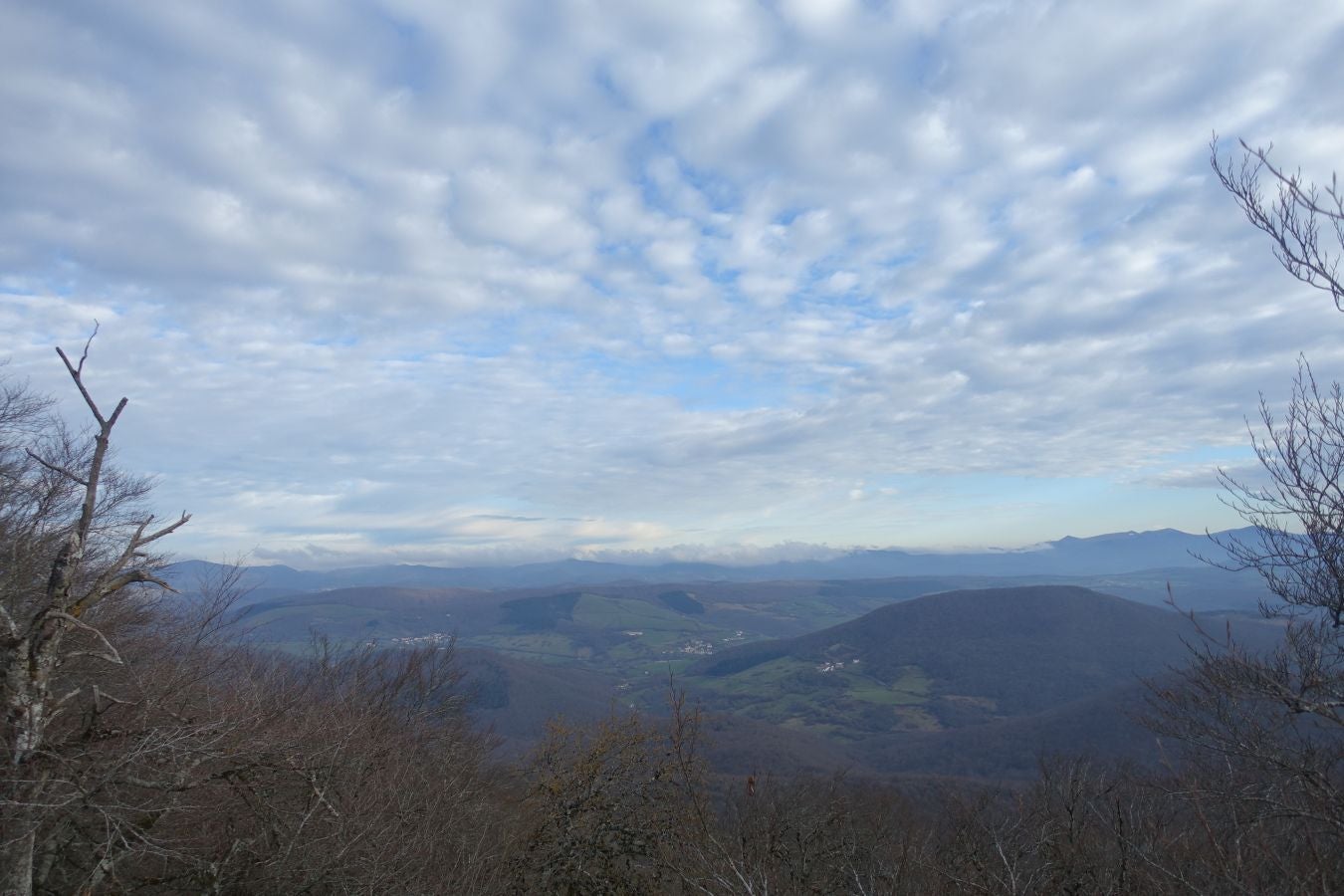 Fotos: Erga, con vistas a los Pirineos