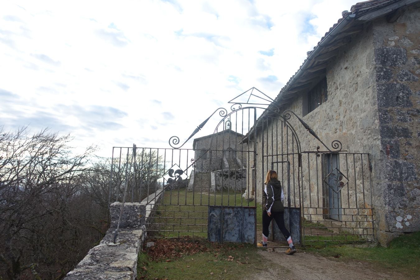 Fotos: Erga, con vistas a los Pirineos