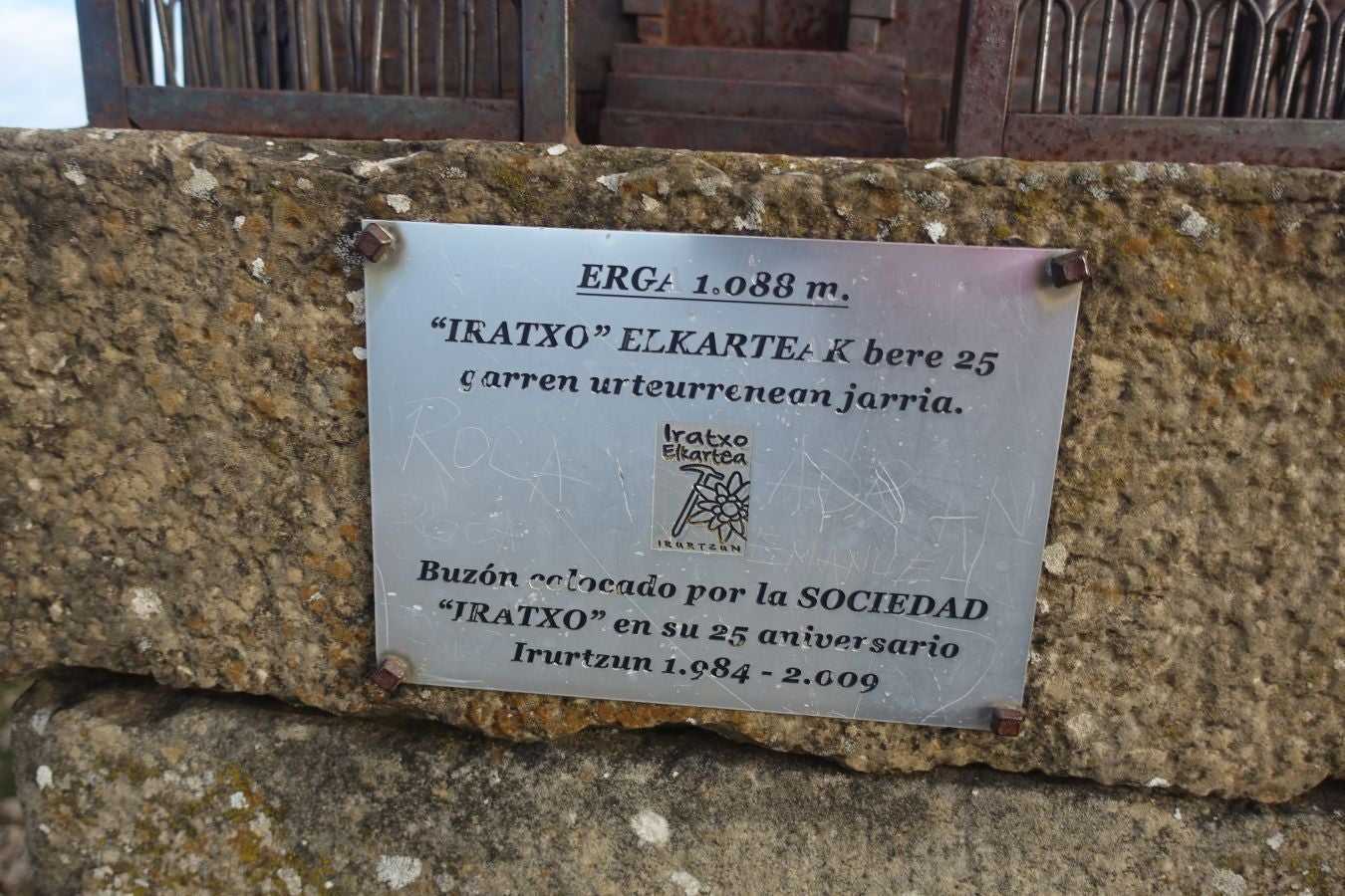 Fotos: Erga, con vistas a los Pirineos