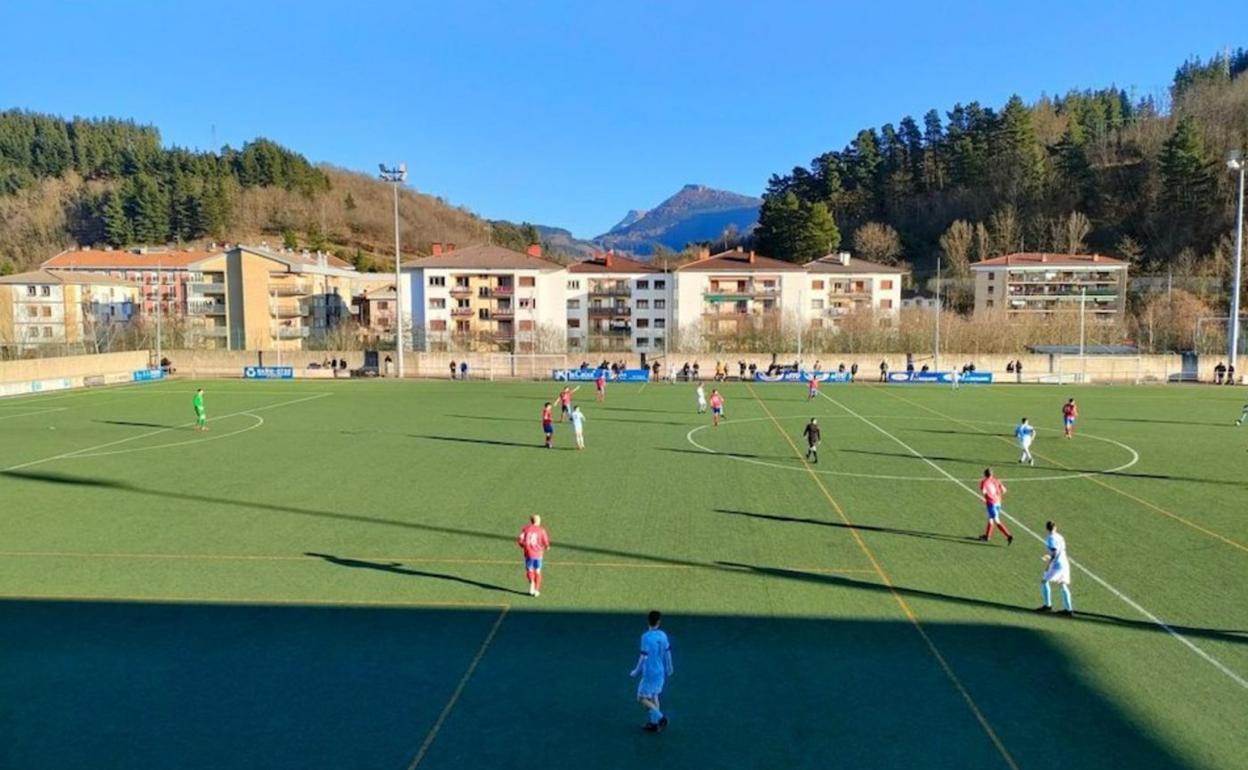 El partido se saldó con un empate en el campo de Ibarra. 