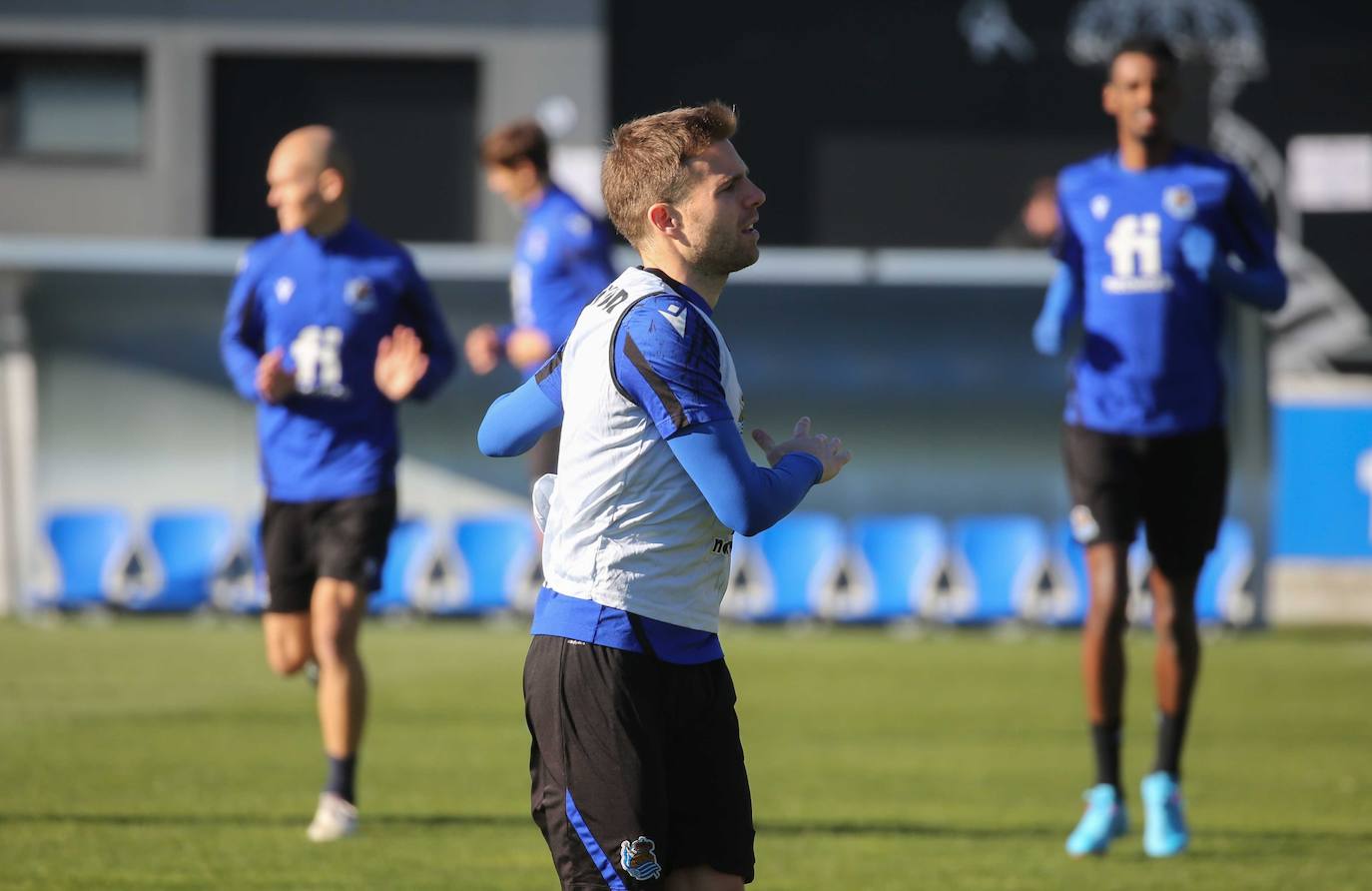 Fotos: La Real, sin Merino, Oyarzabal y Silva hoy en Zubieta