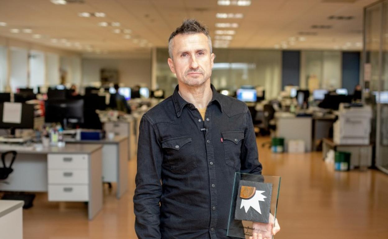 Jon Eskisabelek jaso du saria. 