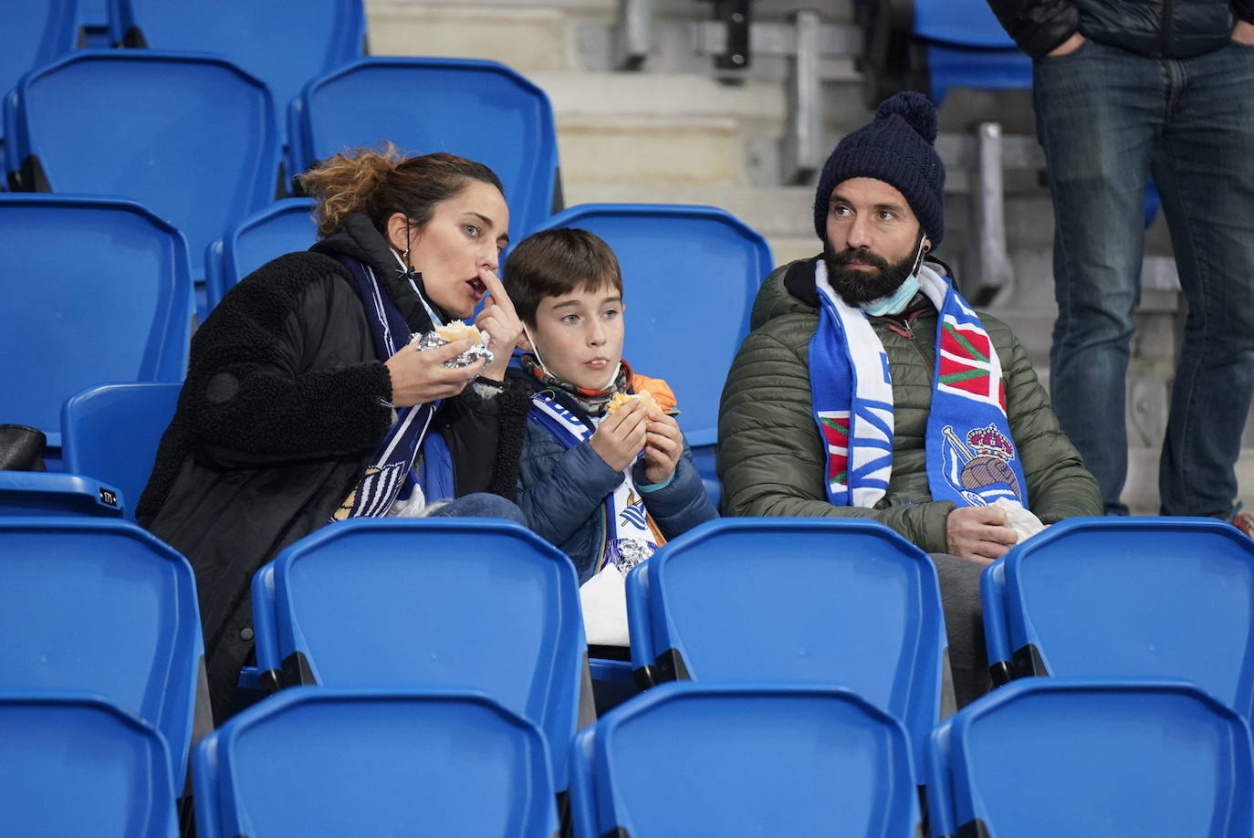 Fotos: ¿Has estado en Anoeta? Búscate en las gradas del Real Sociedad - Betis
