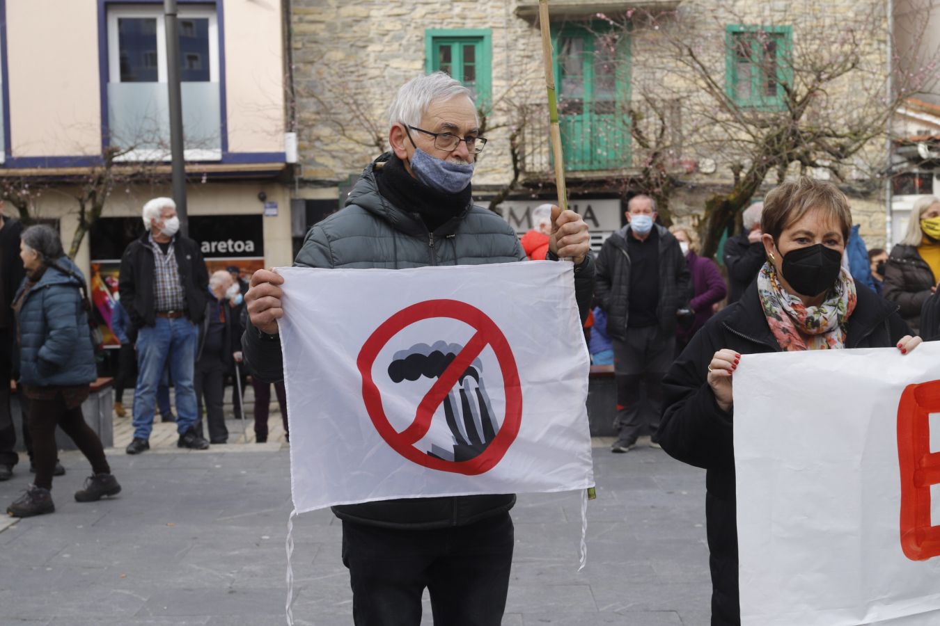 Fotos: Marcha de Ermua a Zaldibar en el segundo aniversario de la tragedia del vertedero