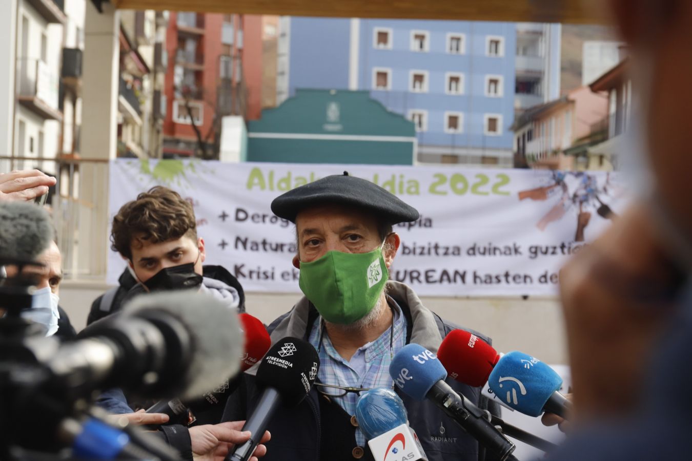 Fotos: Marcha de Ermua a Zaldibar en el segundo aniversario de la tragedia del vertedero