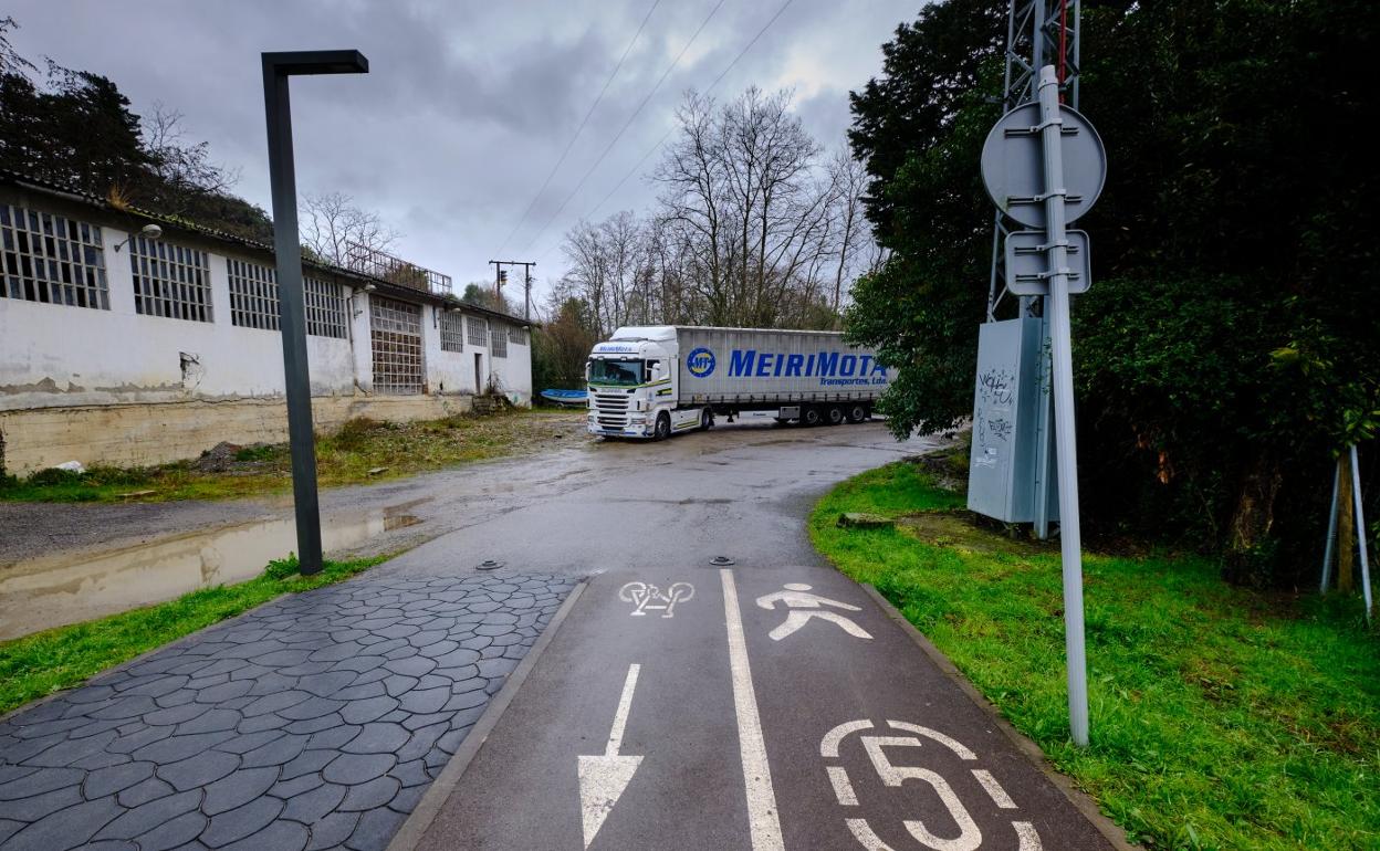 Punto donde enlazará el nuevo tramo para bicis y peatones que se dirigirá hacia el Polígono 27. 