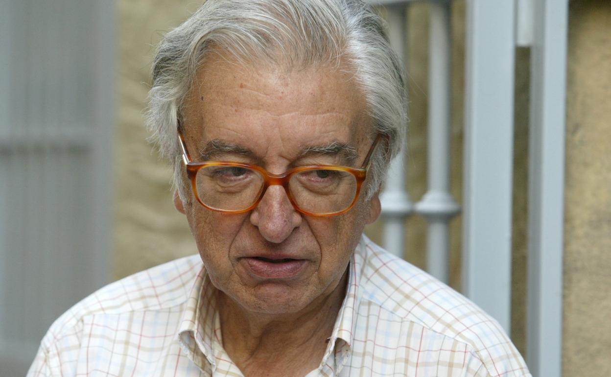 Las Juntas rechazan la iniciativa de EH Bildu de otorgar la Placa de Oro de Gipuzkoa a Txillardegi