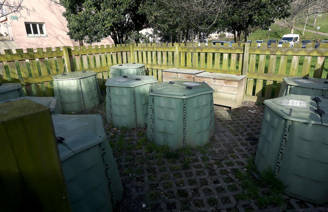 Una de las áreas destinadas al compostaje comunitario. 