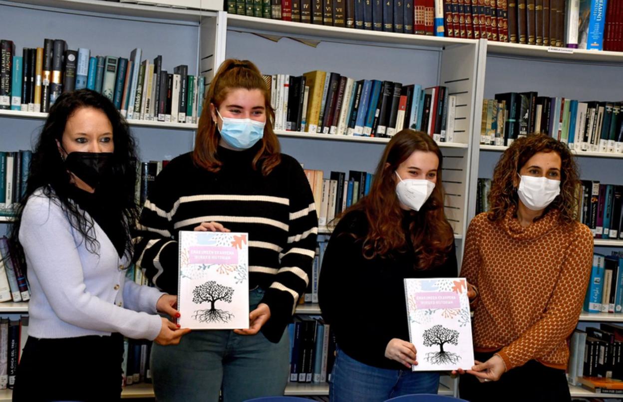 Lorena Alonso, Amaia Altuna, Nerea Maiz eta Noelia Lataburu. 