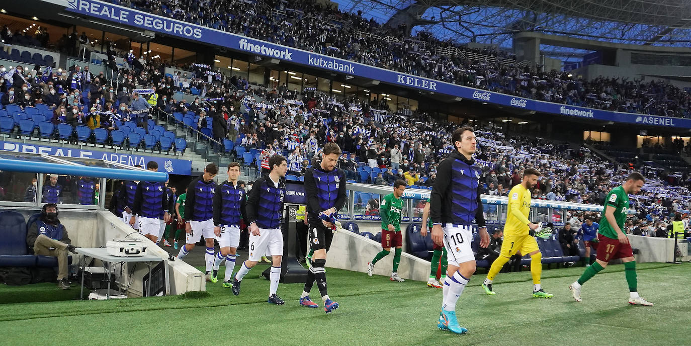 Fotos: El Real Sociedad-Granada en imágenes