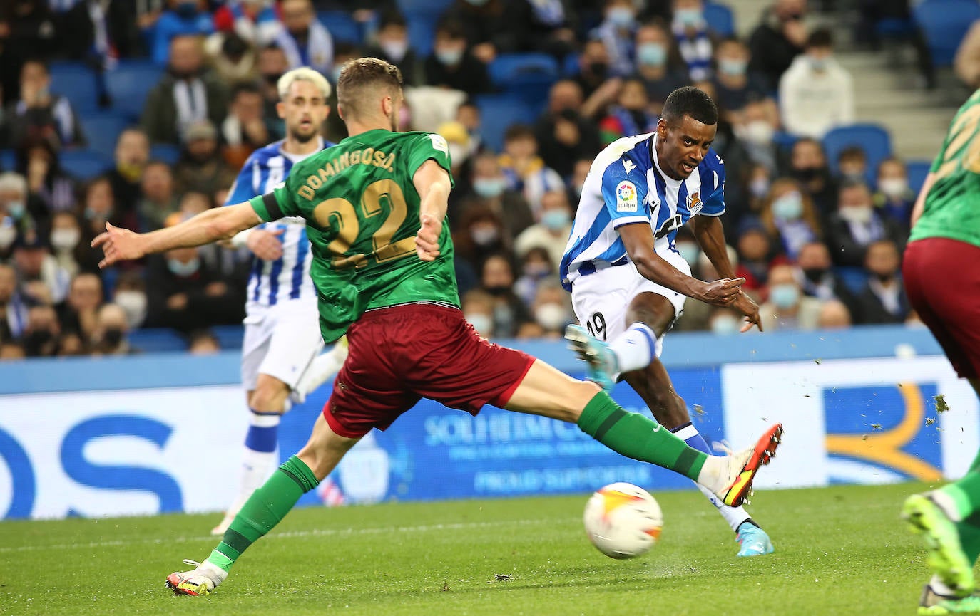 Fotos: El Real Sociedad-Granada en imágenes