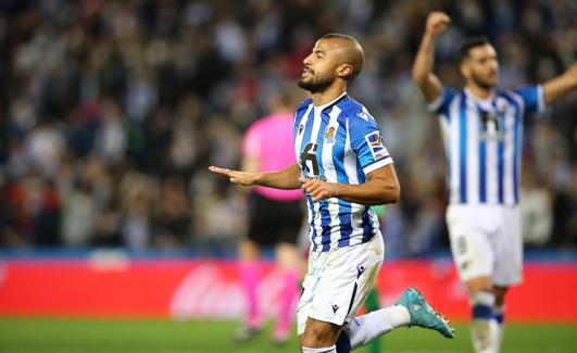 Rafinha festeja su primer gol con la elástica txuri-urdin. 