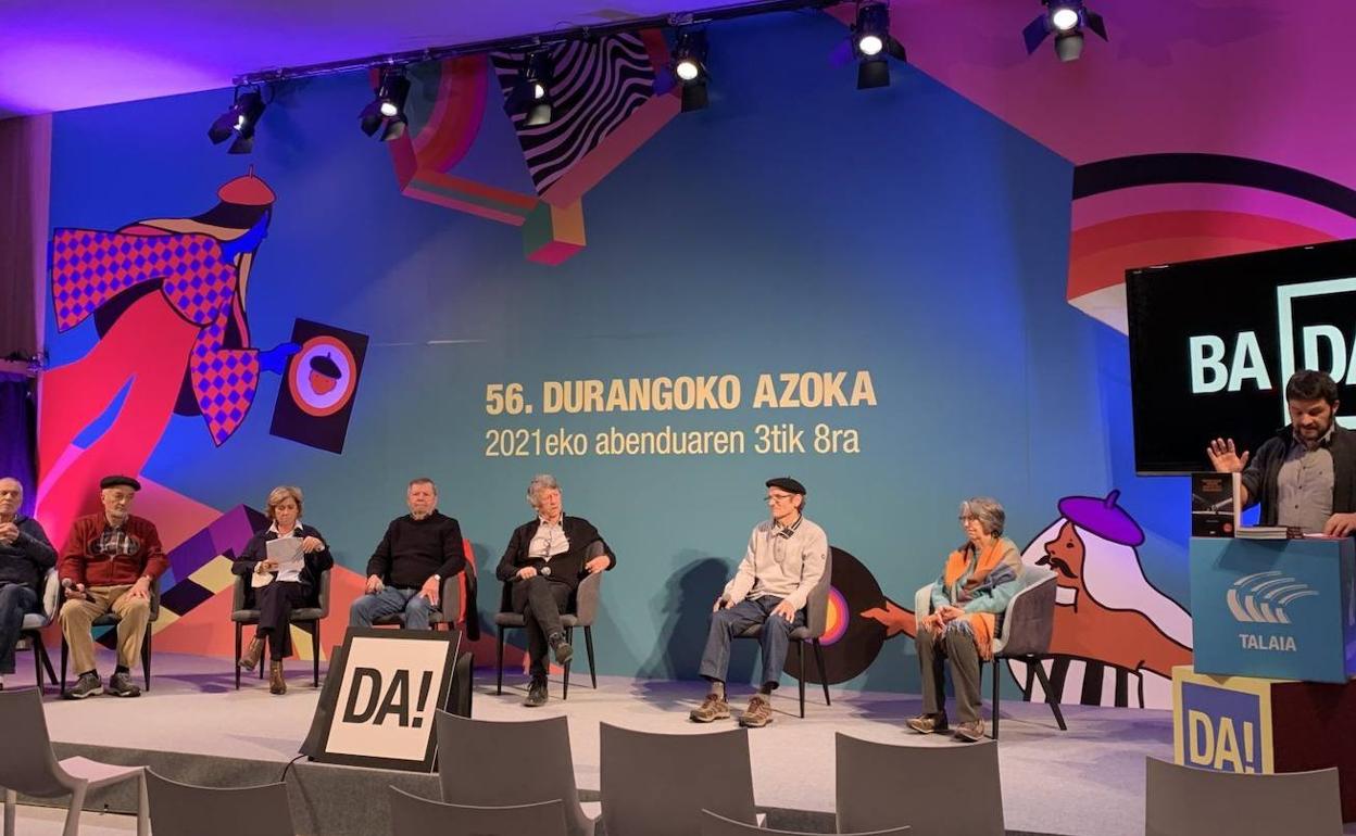 Durangoko Azokan egin zen aurkezpenera ere protagonista ugari gerturatu ziren. 