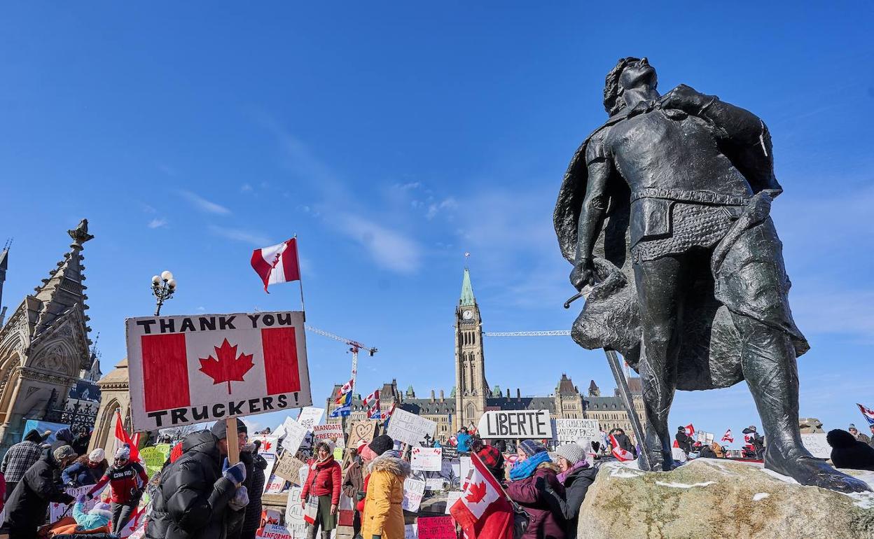 Protestas antivacunas en Ottawa, Canadá.