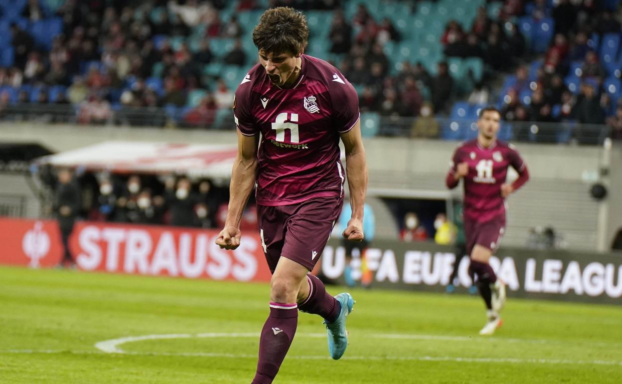 Le Normand celebra con un gesto de rabia el gol anotado ayer en el Red Bull Arena. 