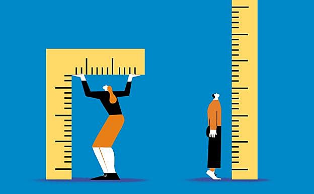 ¿Por qué no se nos 'permite' a nosotras ser ni más altas, ni más mayores ni más exitosas que ellos?