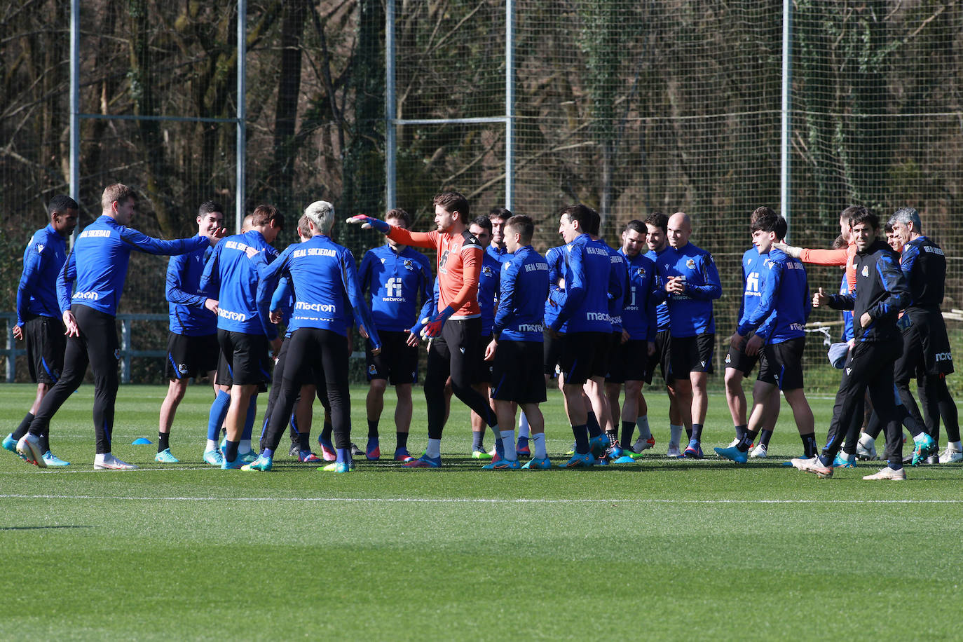Fotos: Las imágenes del entrenamiento de la Real Sociedad en Zubieta