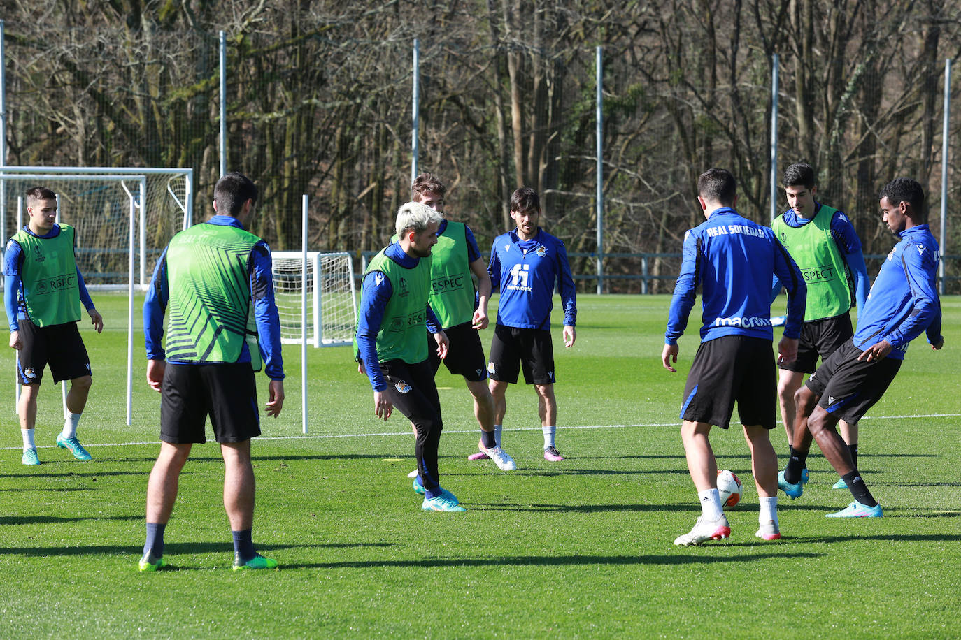 Fotos: Las imágenes del entrenamiento de la Real Sociedad en Zubieta
