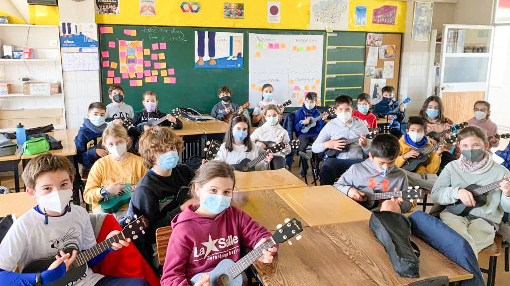 Los niños de 5º de Primaria, viviendo la música de primera mano.