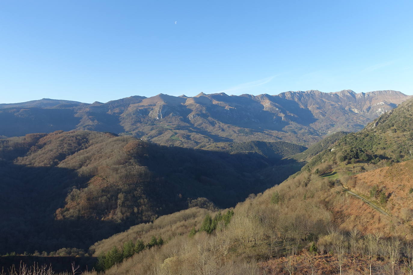 Fotos: Hirumugarrieta, dura subida con premio