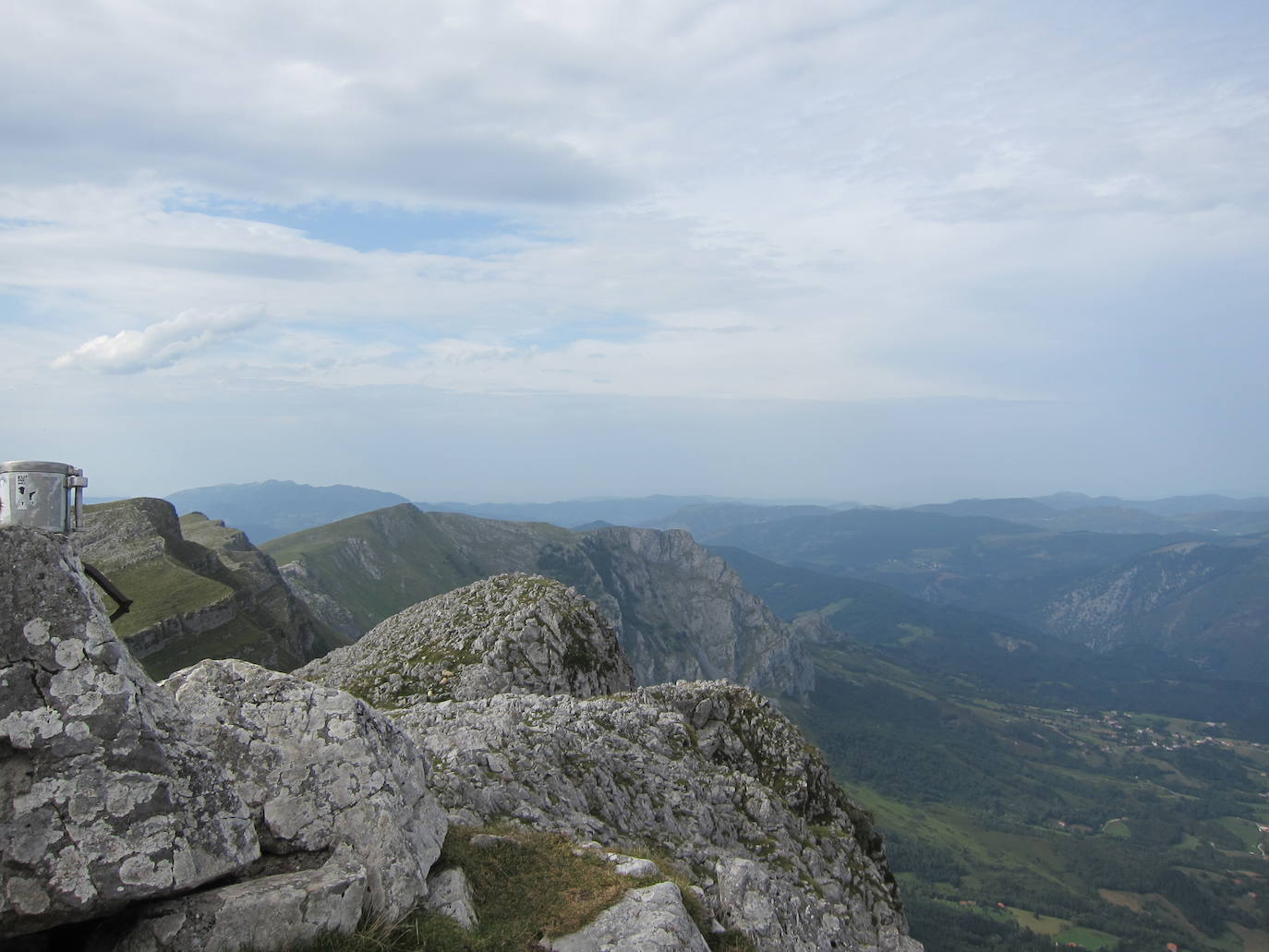 Fotos: Hirumugarrieta, dura subida con premio
