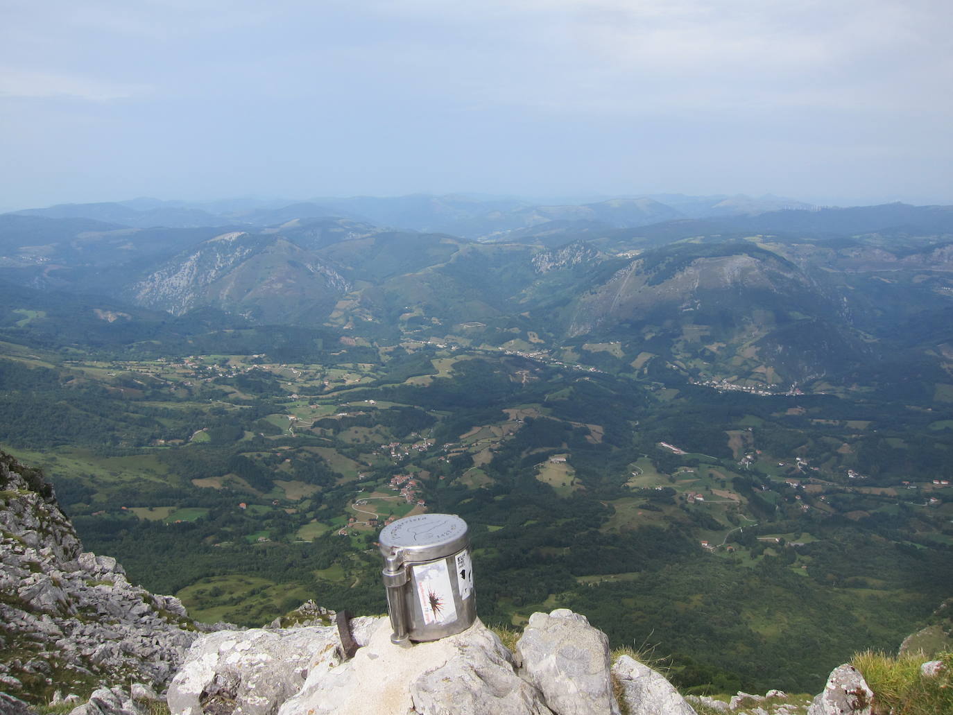 Fotos: Hirumugarrieta, dura subida con premio