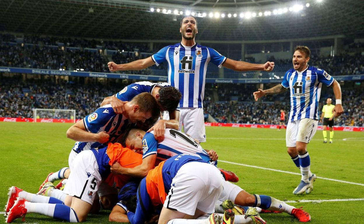 A la Real Sociedad le quedan 14 partidos en Liga para intentar volver a Europa.