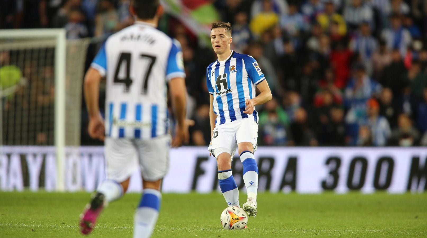 Una Real Sociedad con Pacheco, Djouahra, Martín y Sola se lleva una gran victoria gracias al gol de Aritz en un córner. 