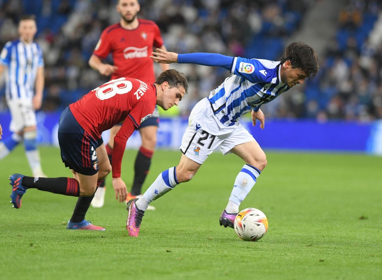 Una Real Sociedad con Pacheco, Djouahra, Martín y Sola se lleva una gran victoria gracias al gol de Aritz en un córner. 