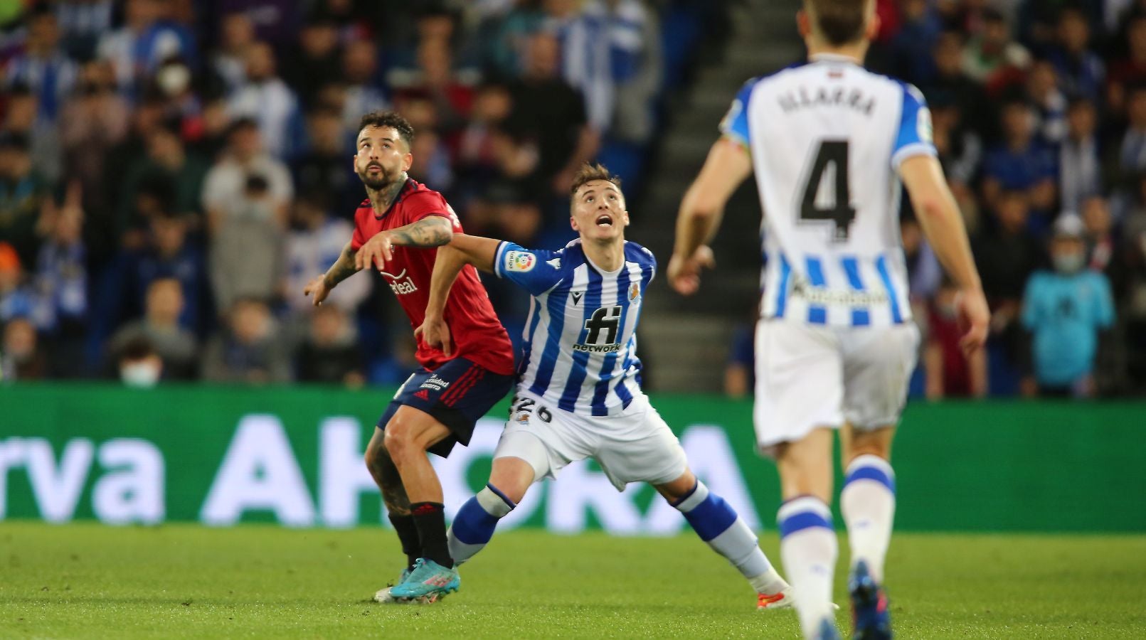 Una Real Sociedad con Pacheco, Djouahra, Martín y Sola se lleva una gran victoria gracias al gol de Aritz en un córner. 