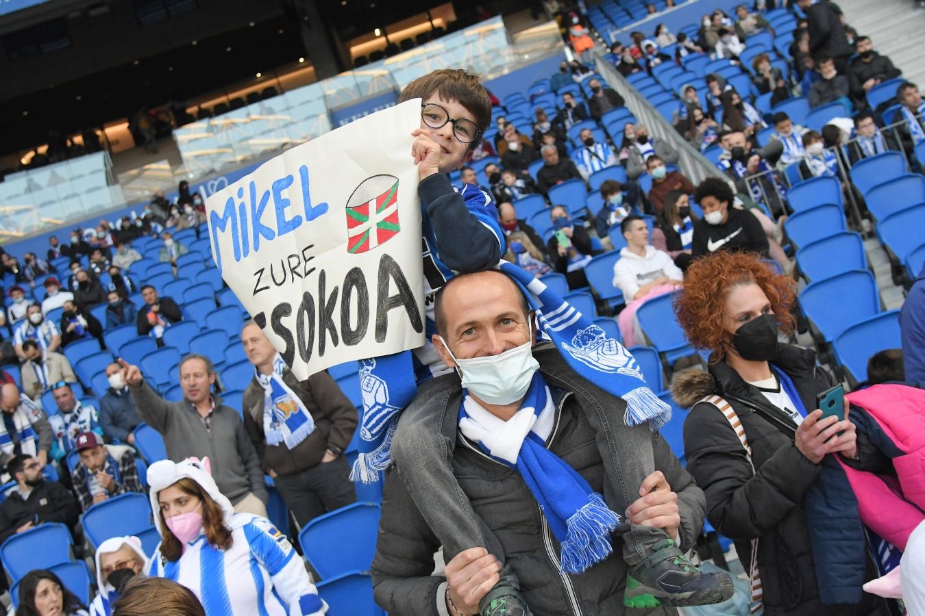 Una Real Sociedad con Pacheco, Djouahra, Martín y Sola se lleva una gran victoria gracias al gol de Aritz en un córner. 