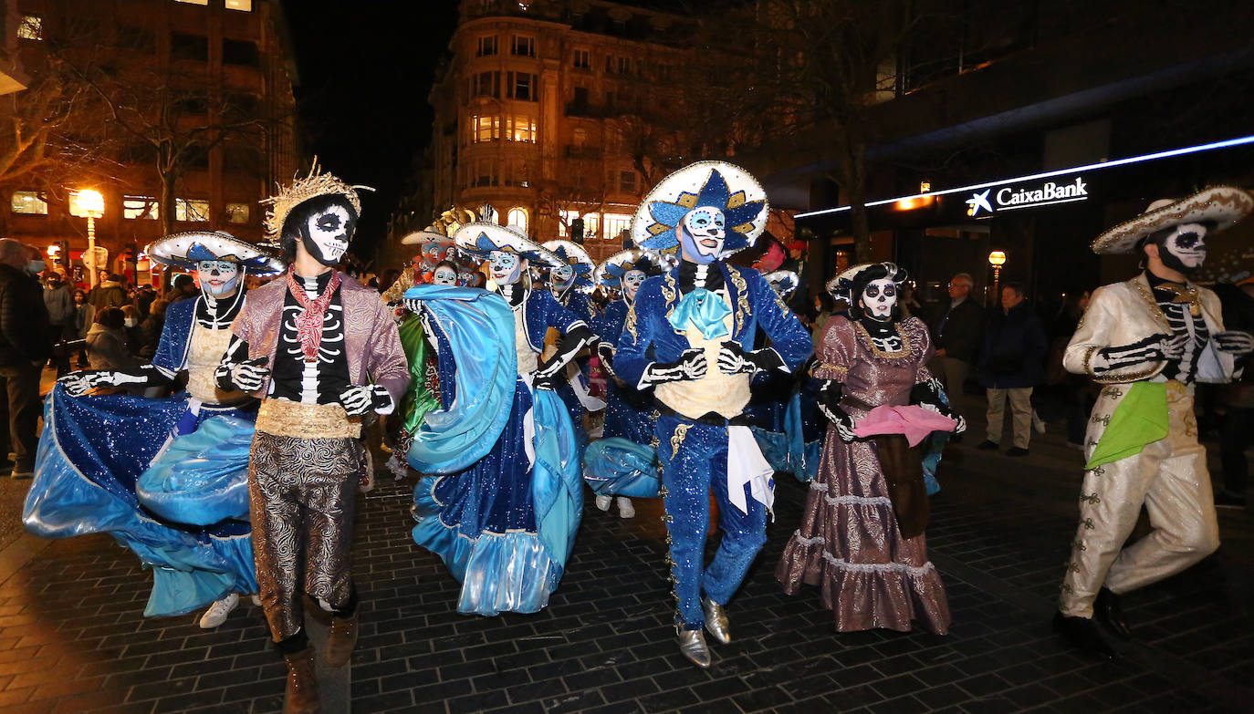 Fotos: Lloros y llamas en el Entierro de la Sardina en Donostia