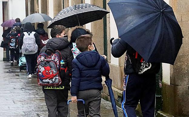 Sanidad elimina las cuarentenas para los contactos con contagiados