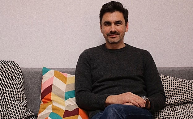 El psicólogo Agus Tena es el responsable de (paréntesis) psicología. 